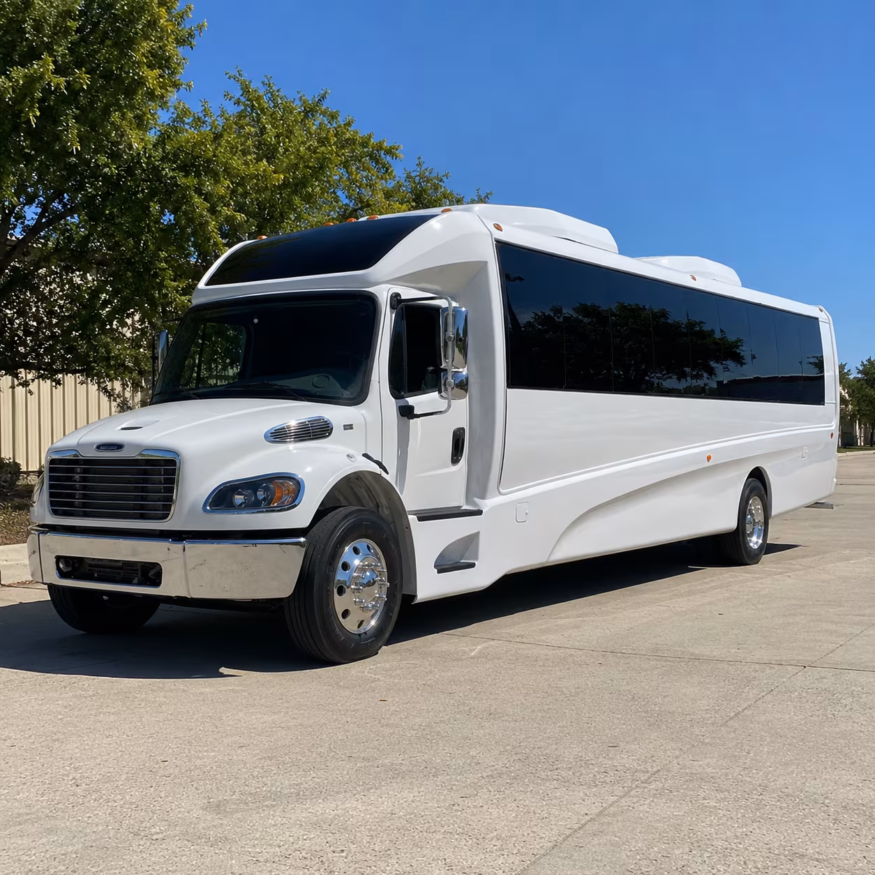 cleveland 18 passenger minibus