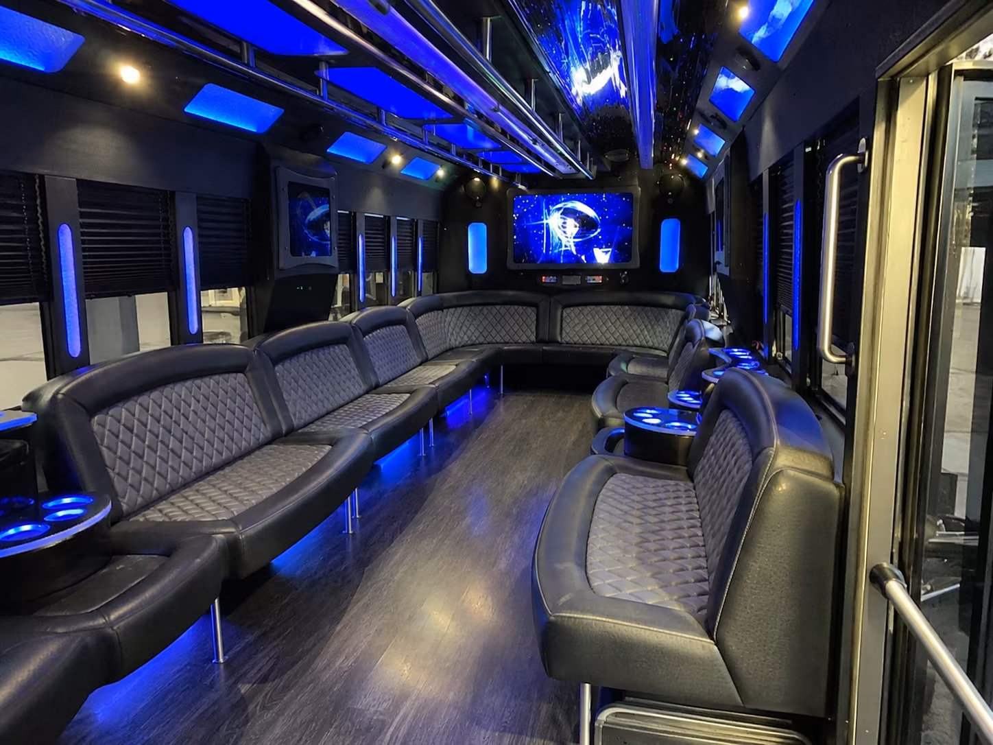 cleveland 28 passenger party bus interior