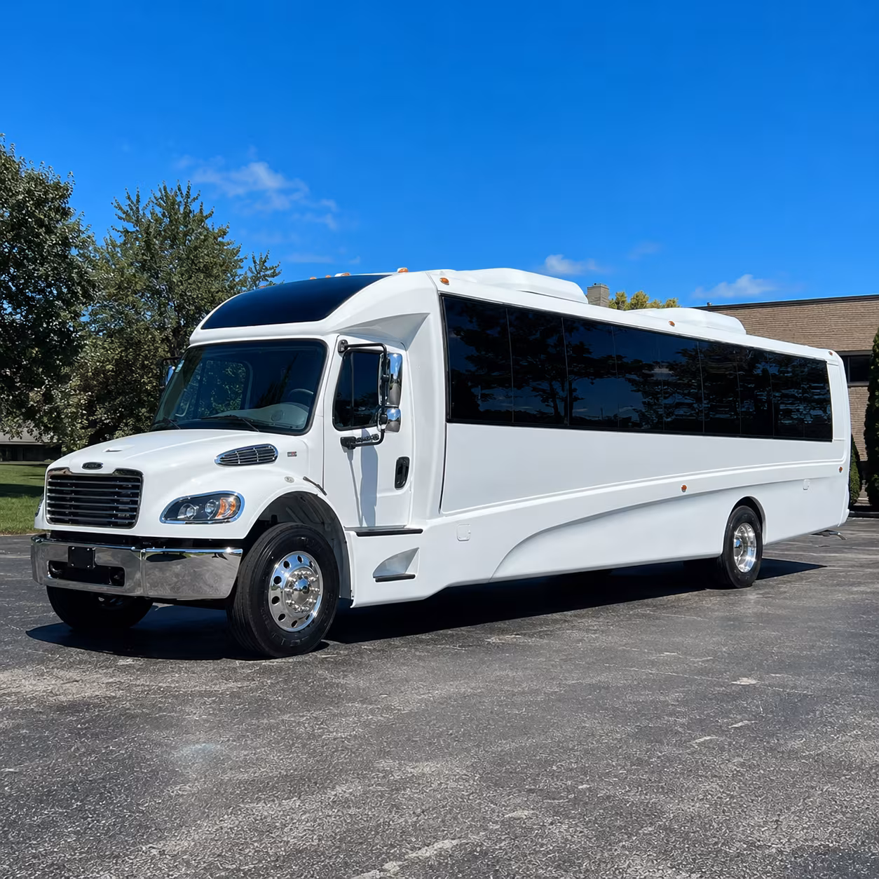 cleveland 35 passenger minibus