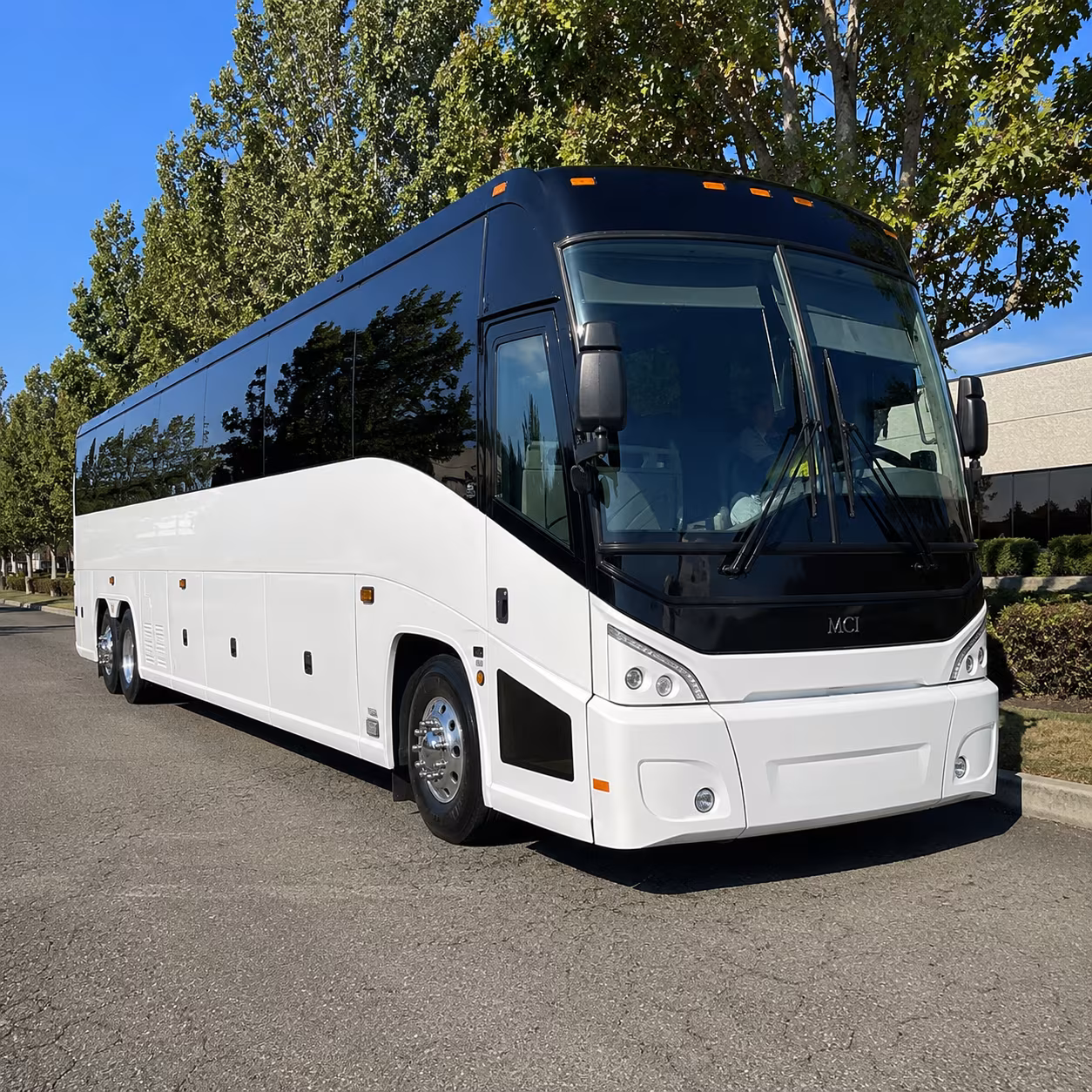 cleveland 50 passenger charter bus