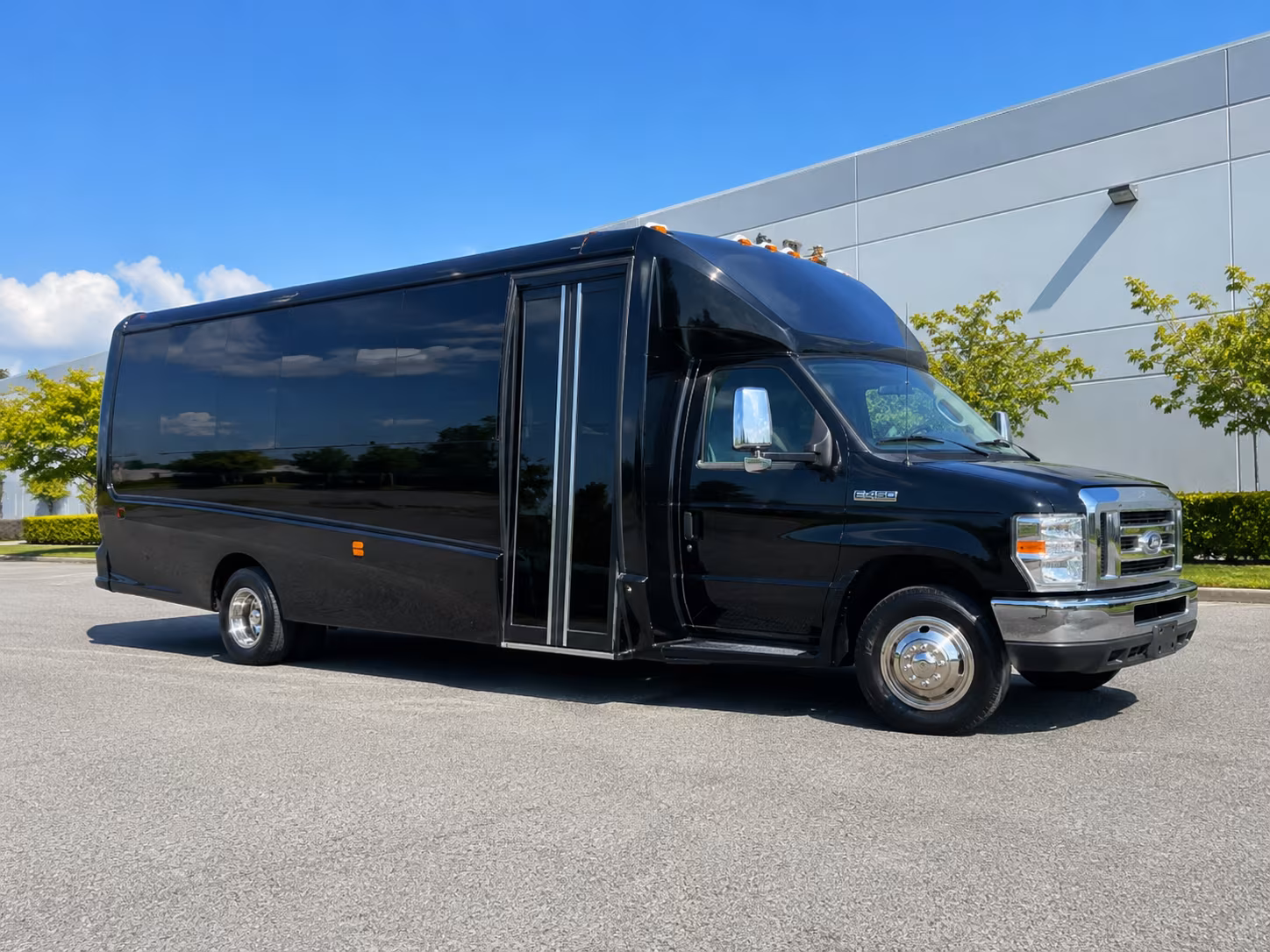 cleveland corporate party bus rental
