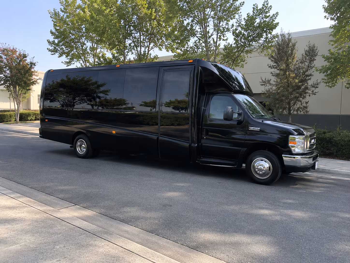 cleveland night out party bus rental