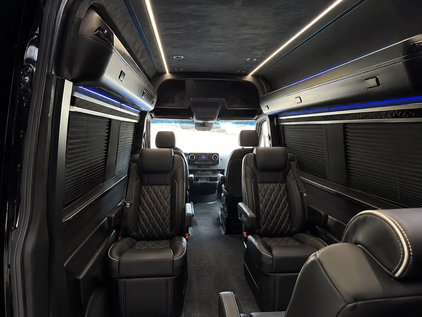 find and book transportation for your next prom 1