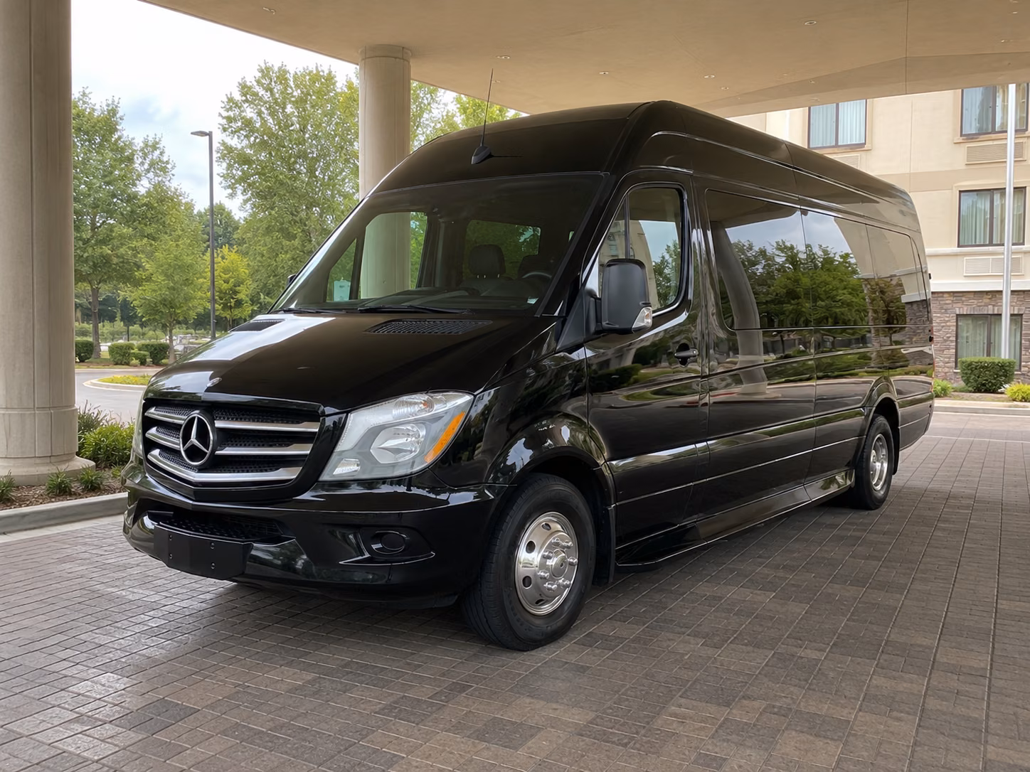 find and book transportation for your next wine tour 3