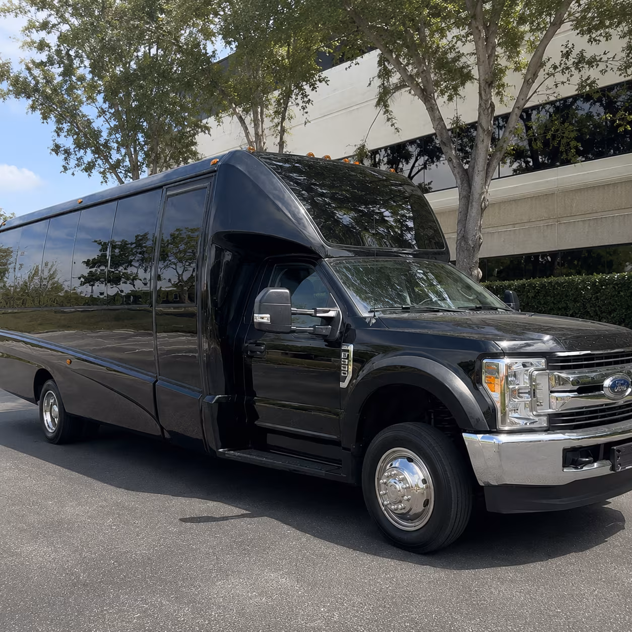 museum and cultural attraction buses for groups