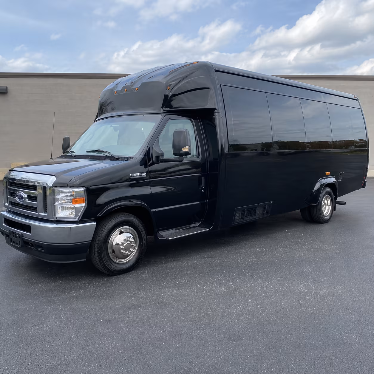 party buses for bachelorette wine tours around lake erie wine country