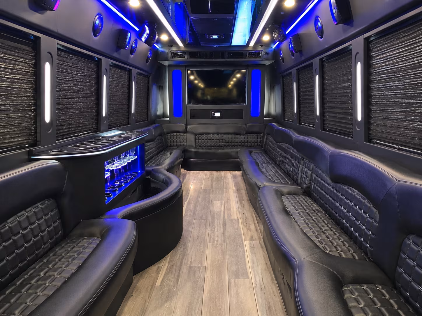 why rent using clevelandminibuscompany com 2
